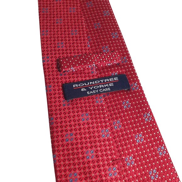 Roundtree Yorke Easy Care Red Power Tie Silk Woven Pattern Small Blue Accents - Picture 5 of 6
